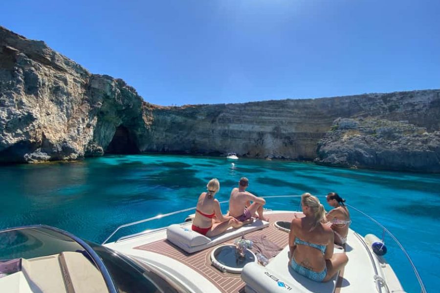 Mellieha: Full Day Private Boat Charter in Malta & Comino